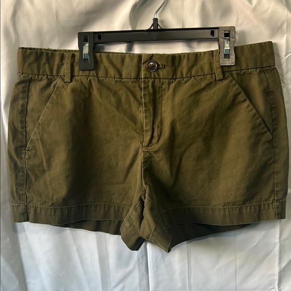 GAP Khaki Women's Olive Green Shorts sz:8 - Picture 1 of 7
